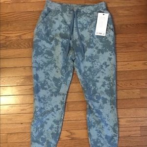 Lululemon joggers